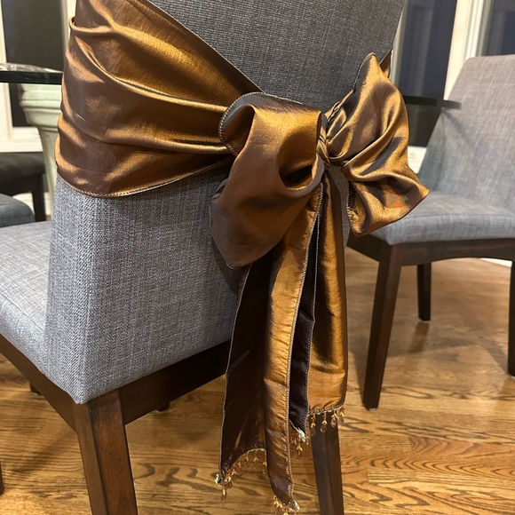 14 Chair Bows, Table Runners, Wreath, Tree and/or Staircase Garland and more! - Picture 4 of 11